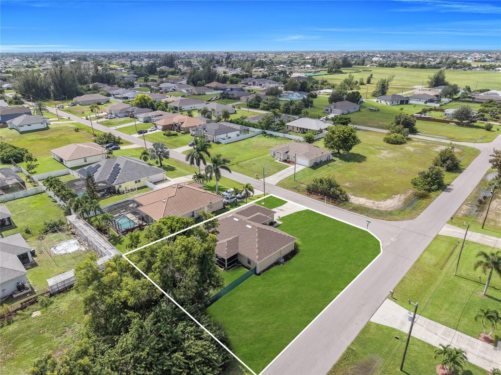 Single Family Residence at 1211 NW 27TH PL, CAPE CORAL, photo 34 of 37