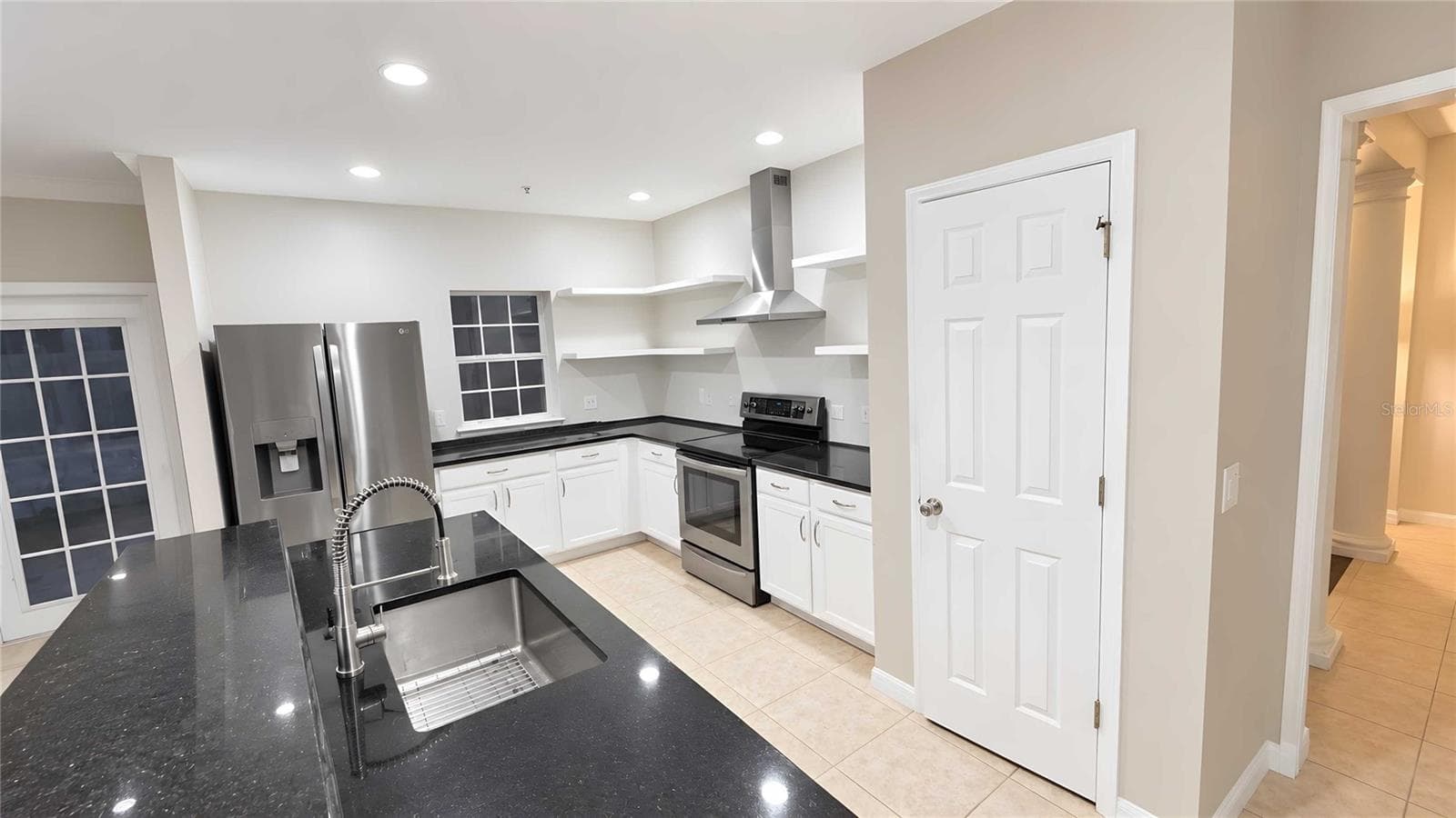 Kitchen - 2904 SAINT GEORGE ST, ORLANDO