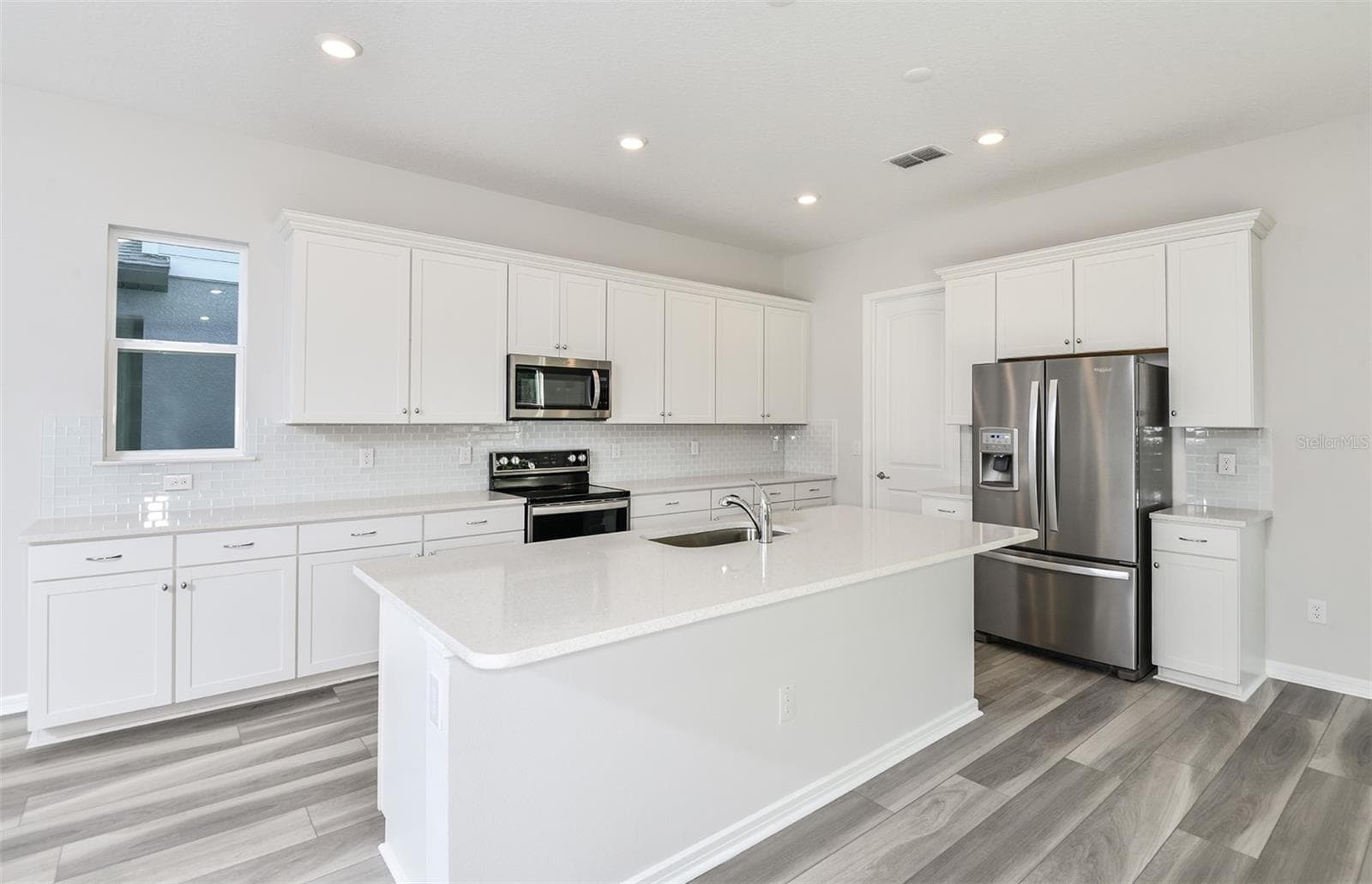 Model Home Design Only. Pictures and furnishings are for illustrative purposes only. Elevations, colors and options may vary. Furniture is for model home staging only. - 4833 FINLEY DRIVE, DAVENPORT