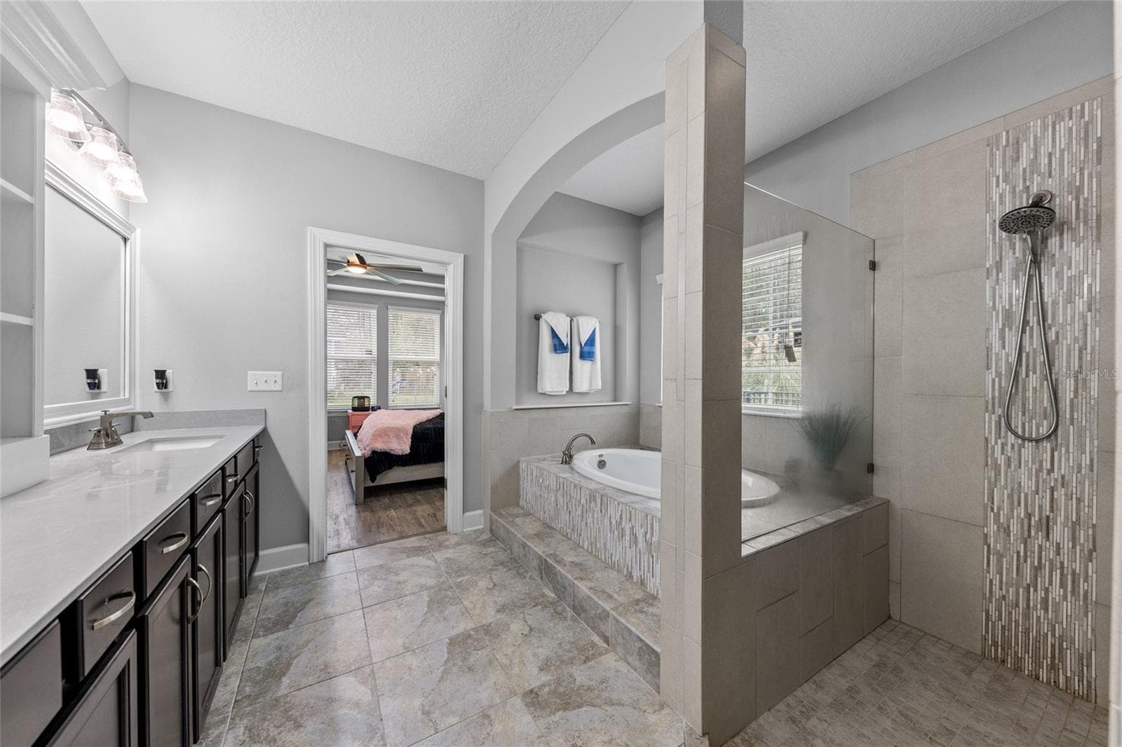 Master Bath - 4420 CASTLE PALM CT, ORANGE PARK