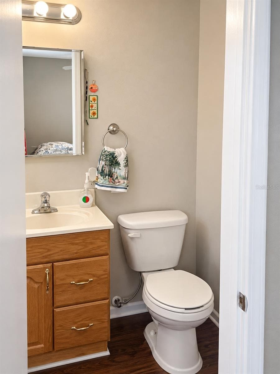 Single Family Residence at 4121 SHARBETH DR E, JACKSONVILLE, photo 6 of 13