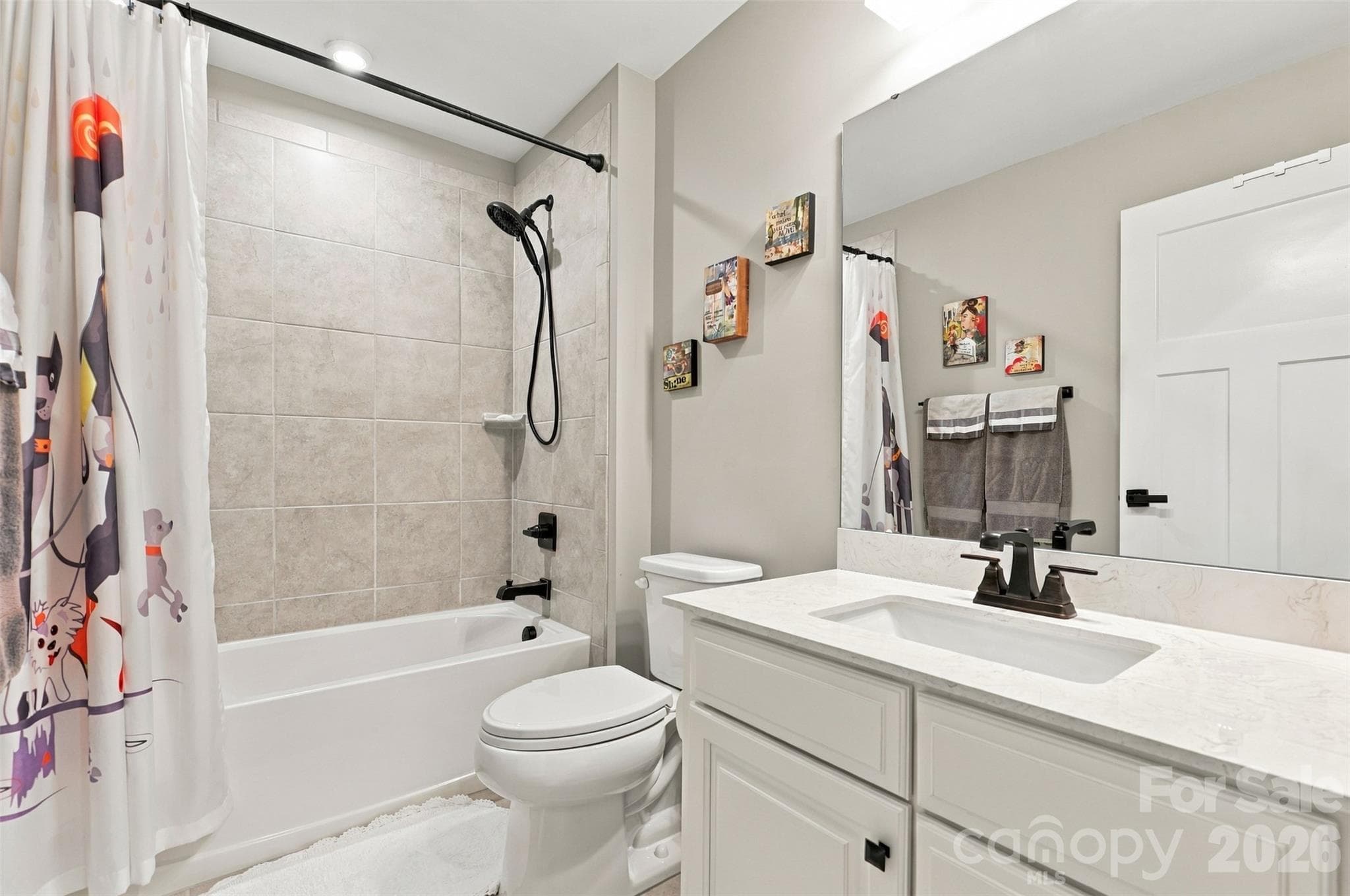 Upstairs Private Bathroom - 14118 Sunnyhill Grove Road, Davidson