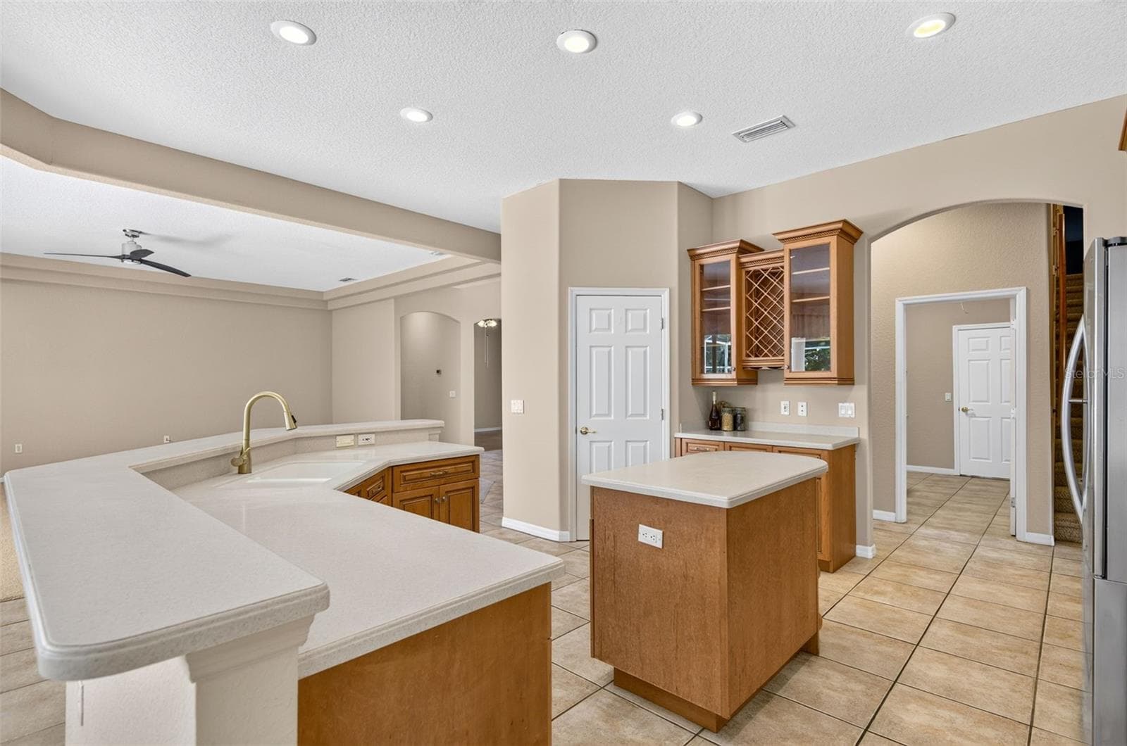 Single Family Residence at 725 CITRUS WOOD LN, VALRICO, photo 16 of 74