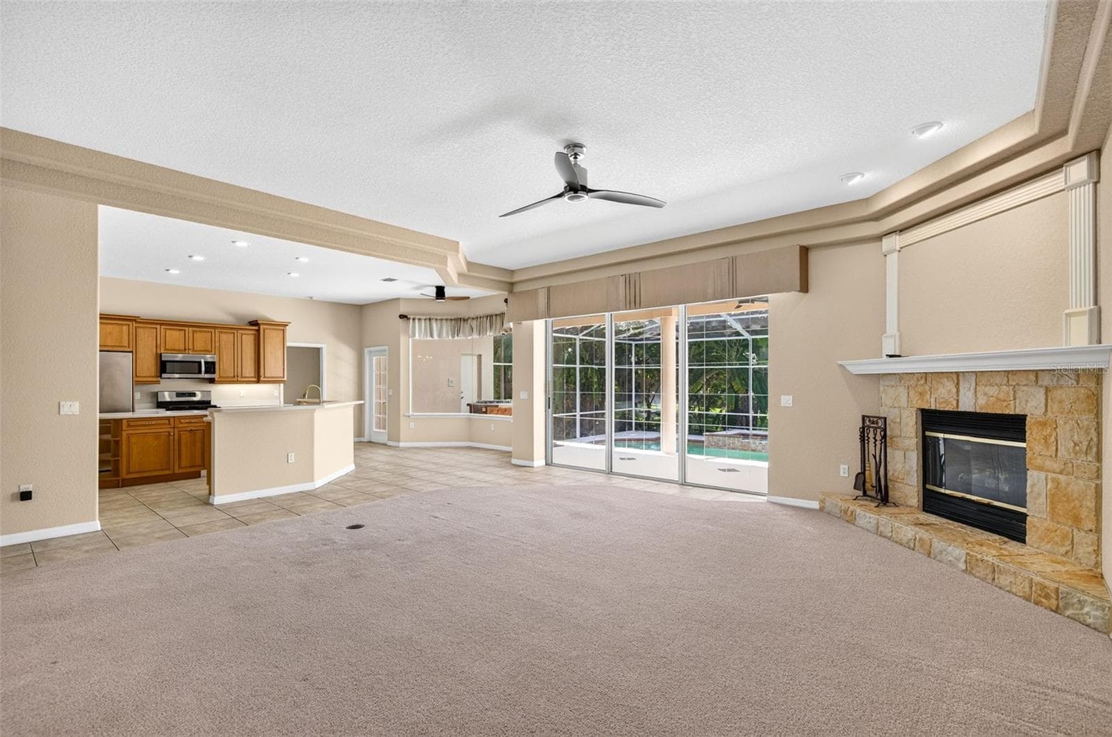 Single Family Residence at 725 CITRUS WOOD LN, VALRICO, photo 22 of 74