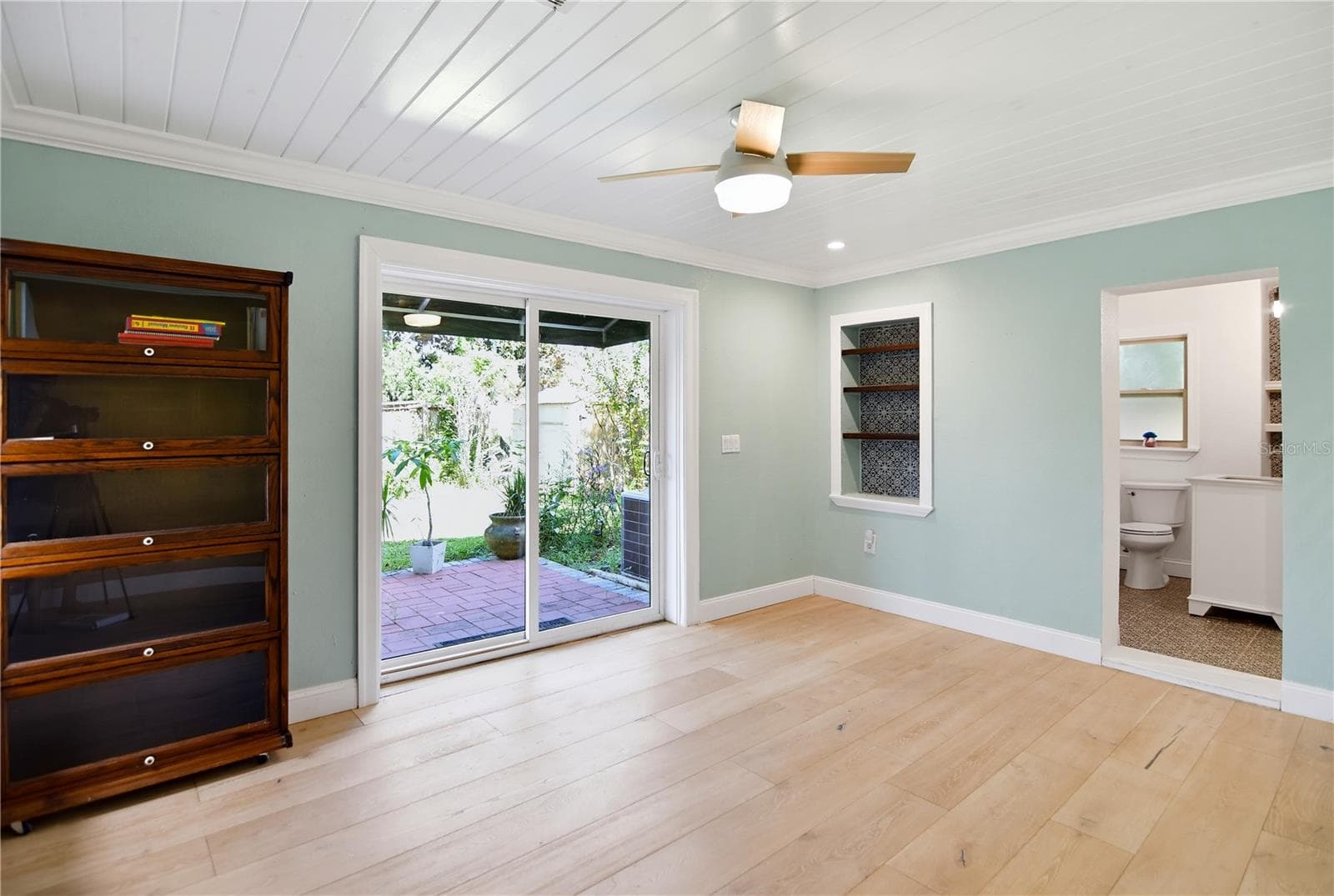Additional view of the flexible room with direct access to the backyard. - 1611 CHESTNUT AVE, WINTER PARK