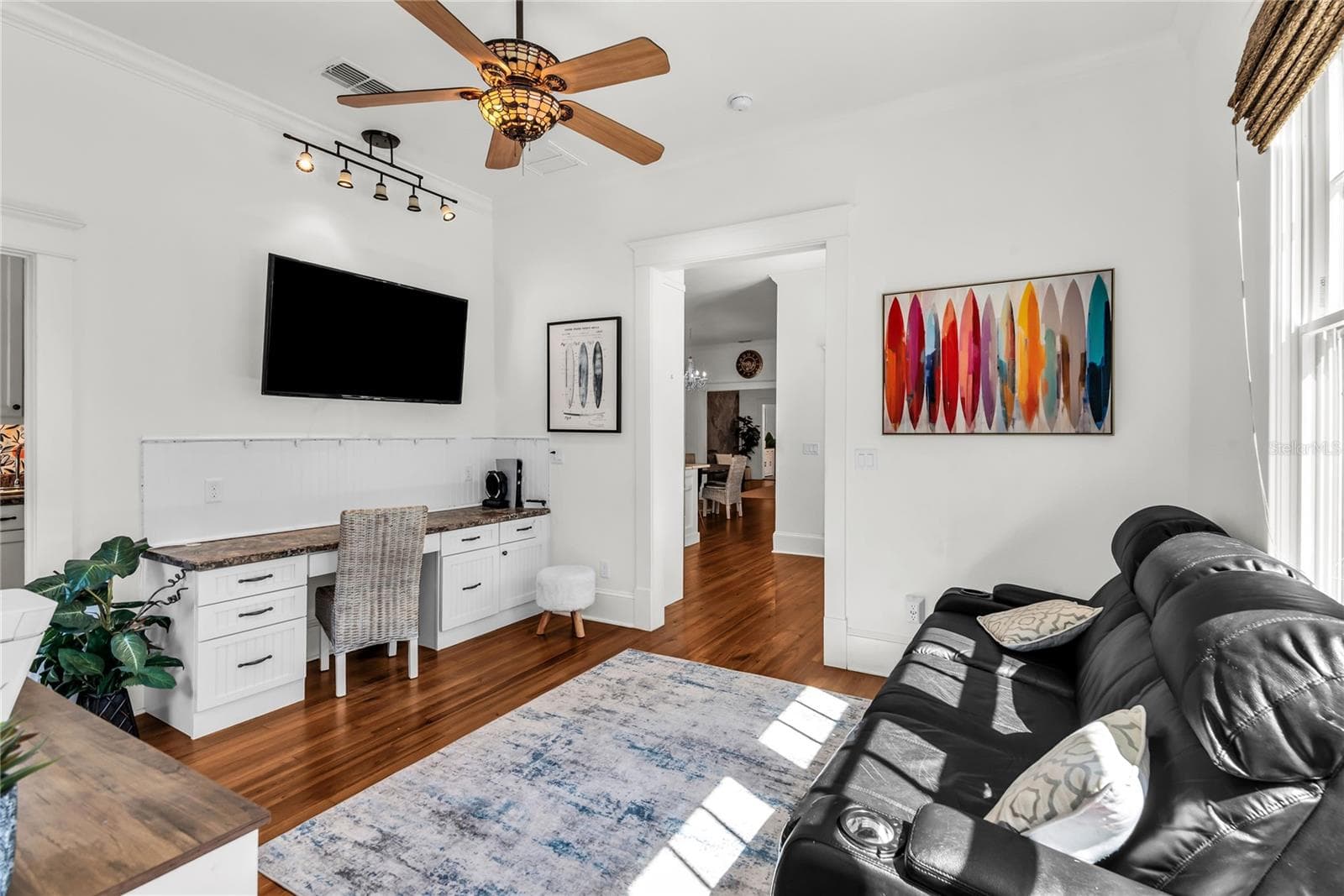 Home Office with custom built in desk and access to laundry room. - 234 N LAKEVIEW AVE, WINTER GARDEN