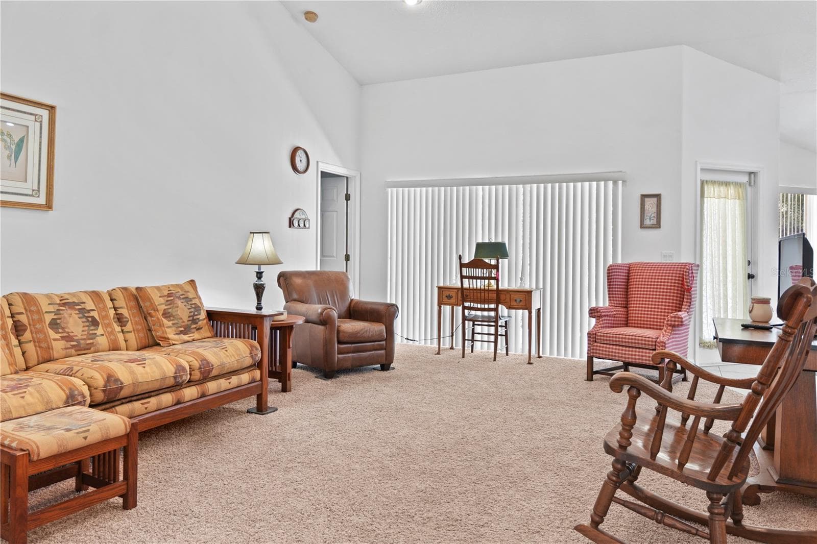 Single Family Residence at 800 W VIRGINIS, CITRUS SPRINGS, photo 2 of 27