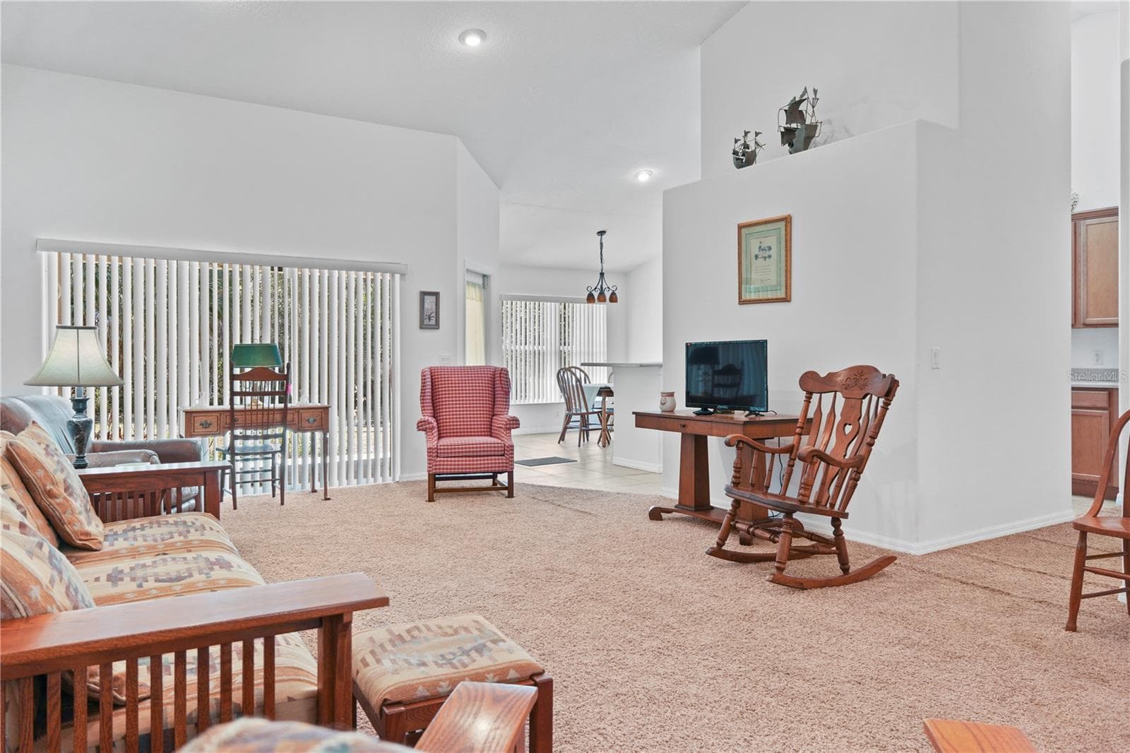 Single Family Residence at 800 W VIRGINIS, CITRUS SPRINGS, photo 3 of 27