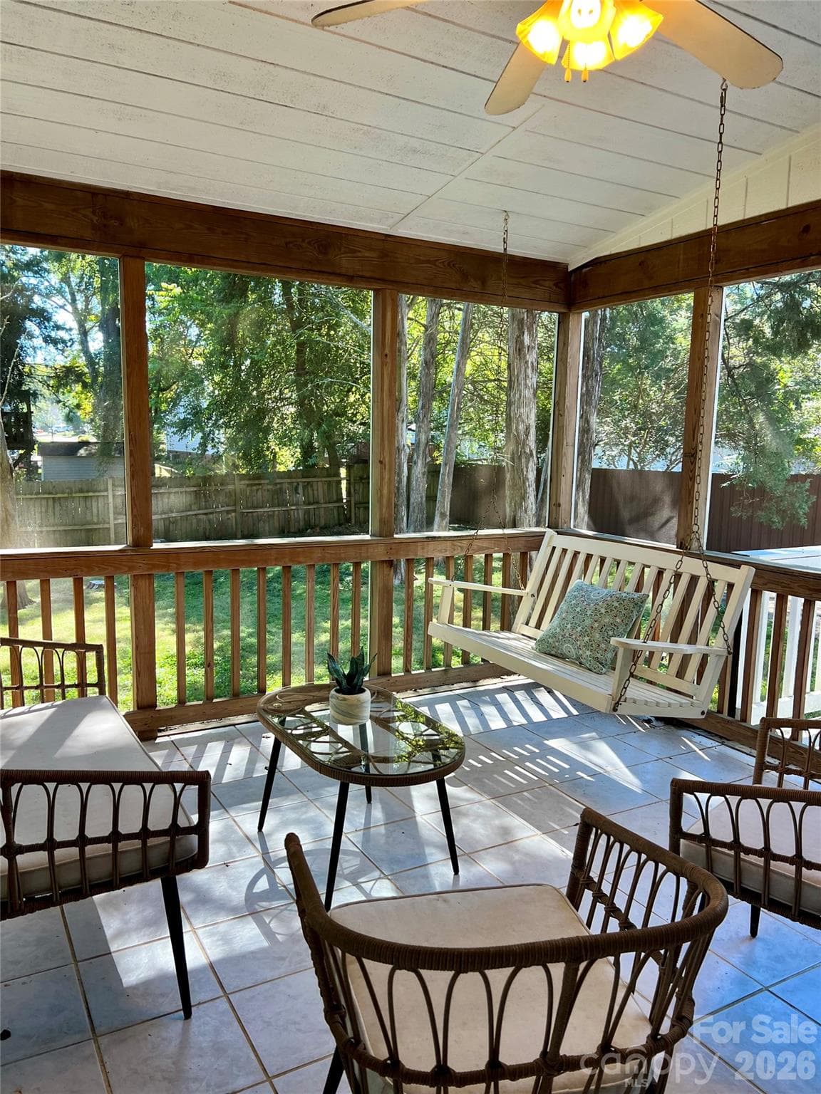 Single Family Residence at 13836 Poppleton Court, Charlotte, photo 7 of 26