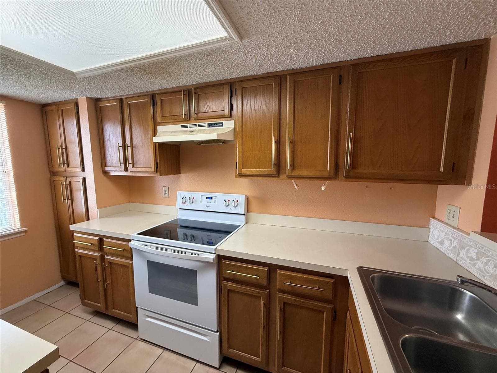 Townhouse at 6681 121ST AVE #G, LARGO, photo 6 of 37