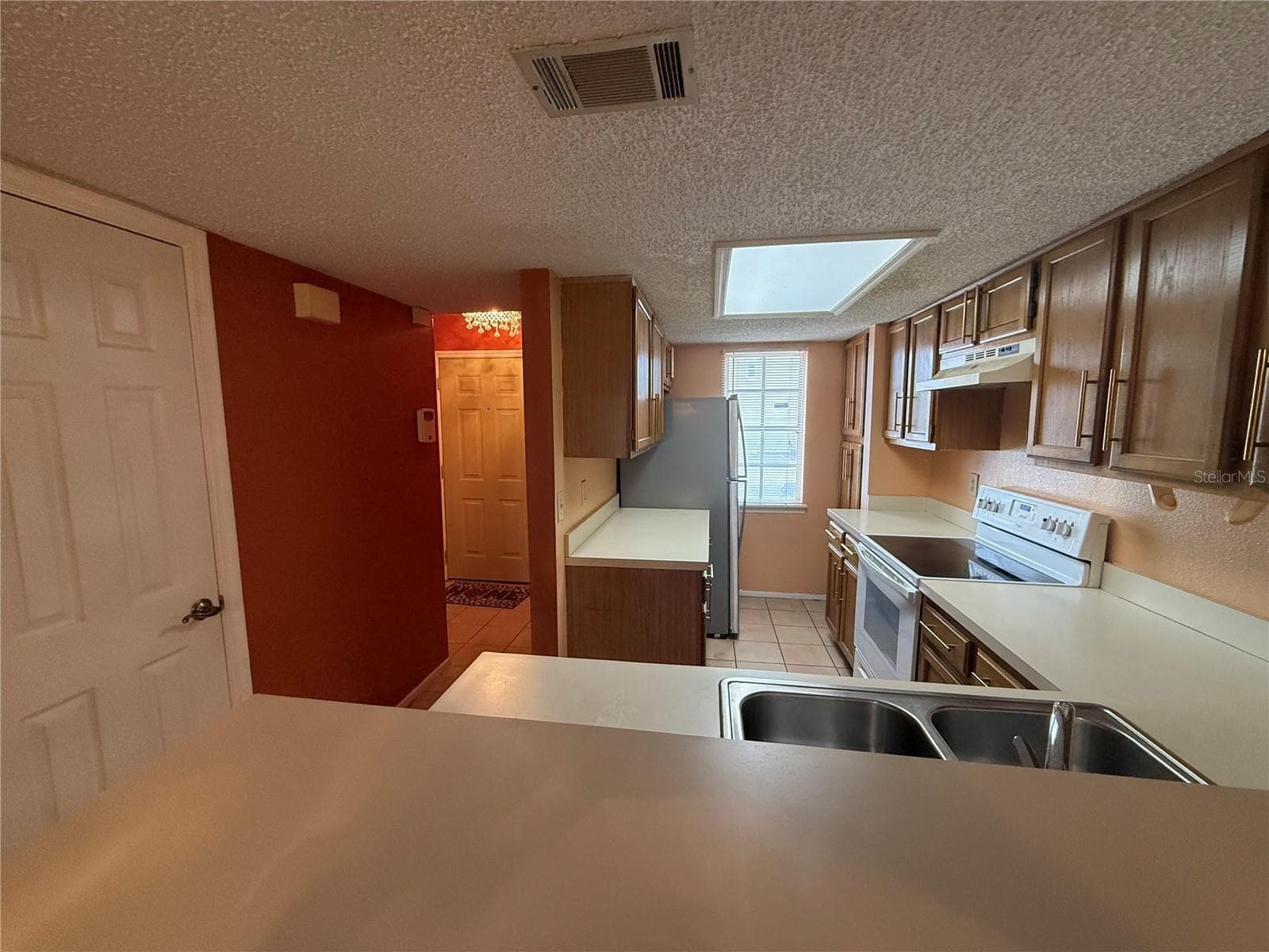 Townhouse at 6681 121ST AVE #G, LARGO, photo 8 of 37