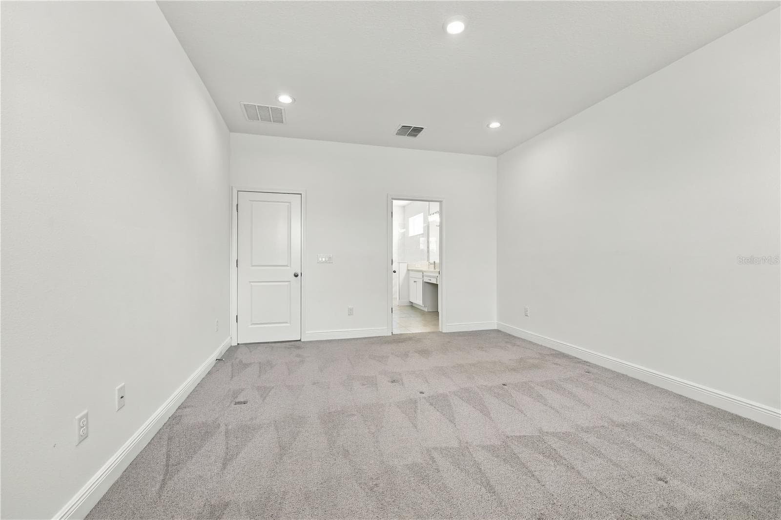 Single Family Residence at 4480 LIONS GATE AVE AVE, CLERMONT, photo 39 of 55