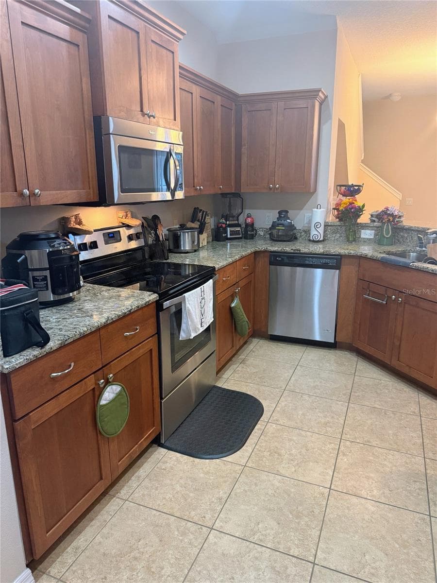 Kitchen - 4884 POOLSIDE DR, ST CLOUD