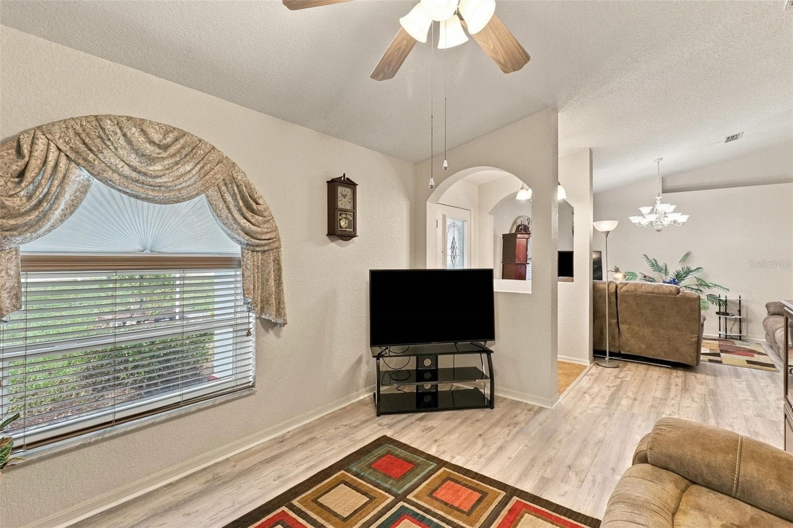 Single Family Residence at 2104 LINWOOD AVE, SPRING HILL, photo 3 of 25