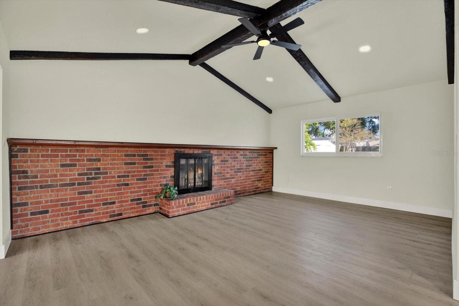 Single Family Residence at 720 SAILFISH DR, BRANDON, photo 9 of 33