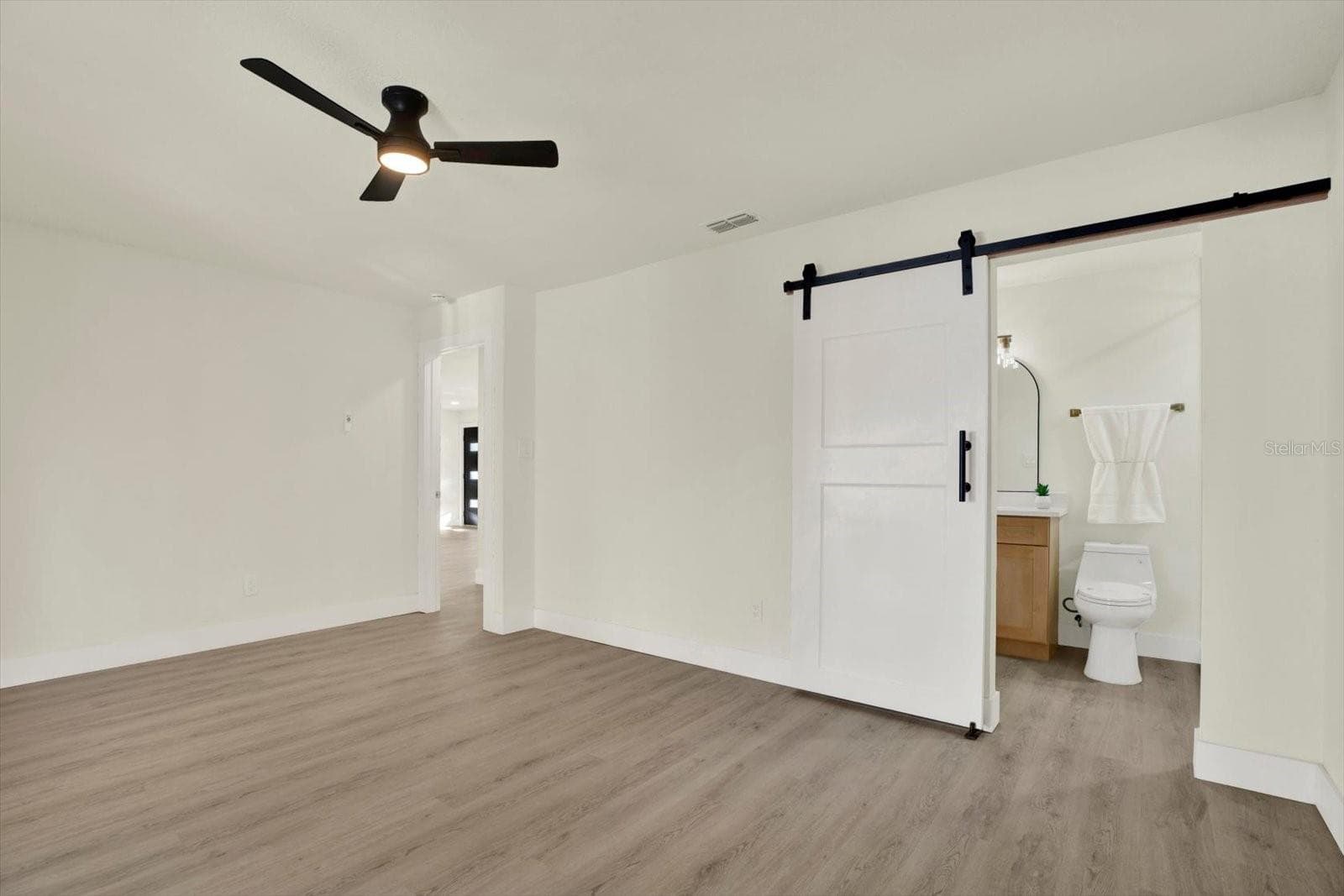 Single Family Residence at 720 SAILFISH DR, BRANDON, photo 15 of 33