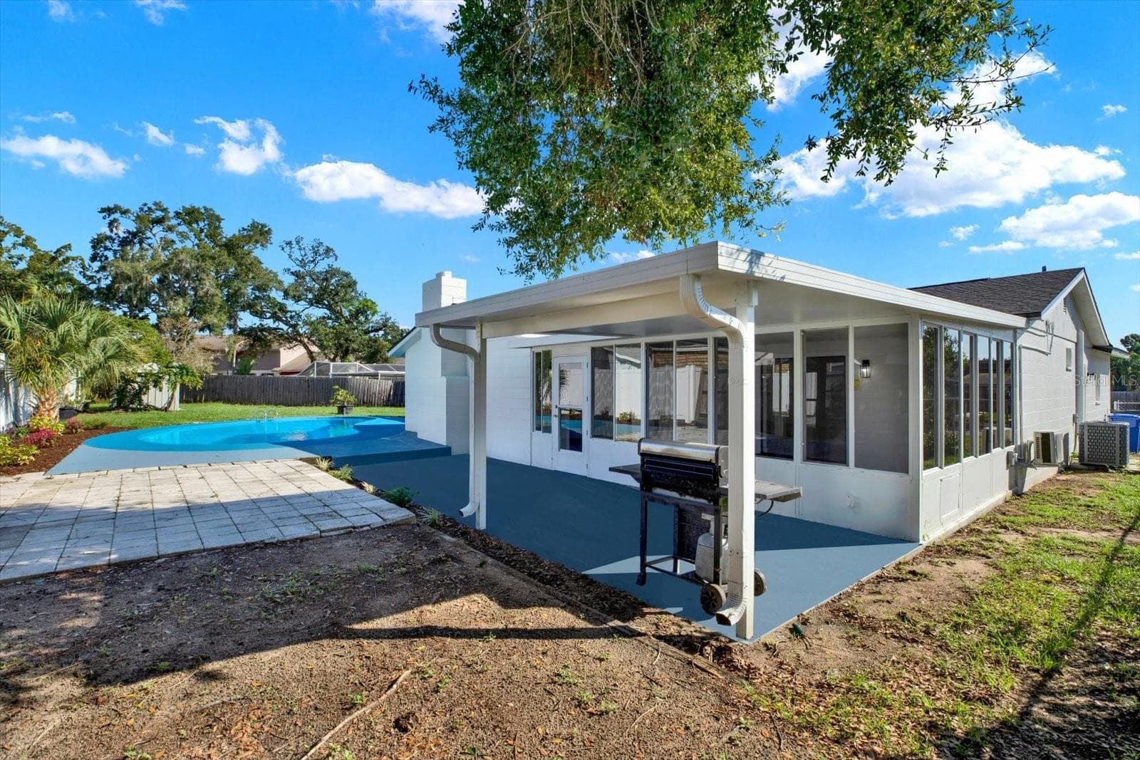 Single Family Residence at 720 SAILFISH DR, BRANDON, photo 24 of 33