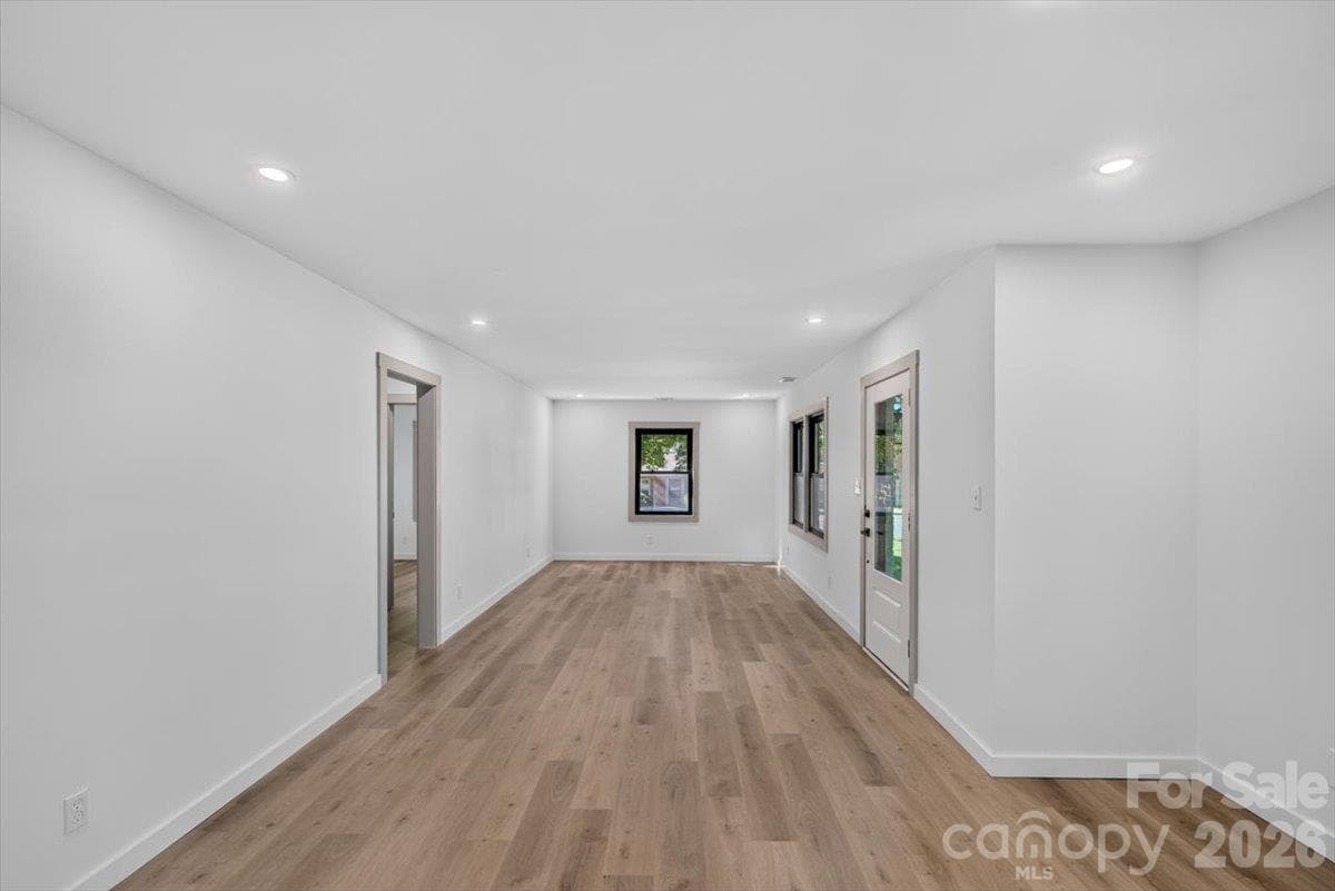 Single Family Residence at 3921 Havenwood Road, Charlotte, photo 10 of 24