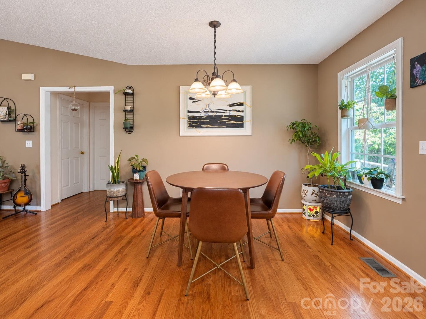 Single Family Residence at 1128 Beagle Run, Salisbury, photo 5 of 22