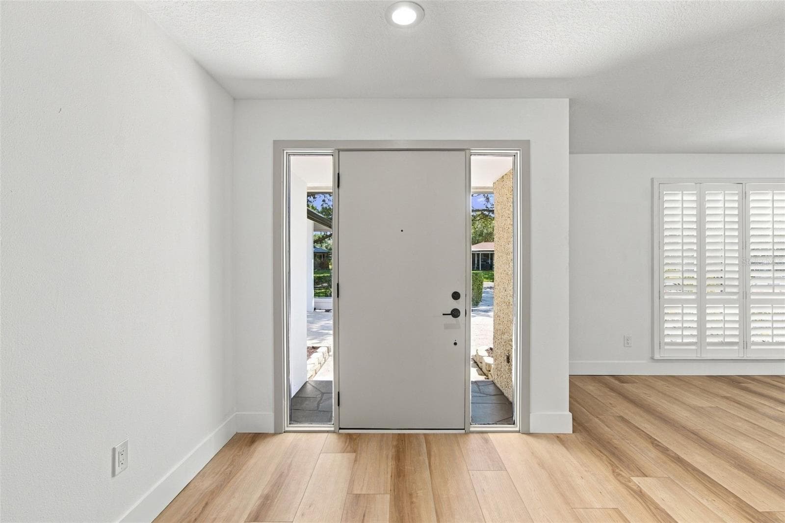 Front door - 2942 CLUBHOUSE DR W, CLEARWATER