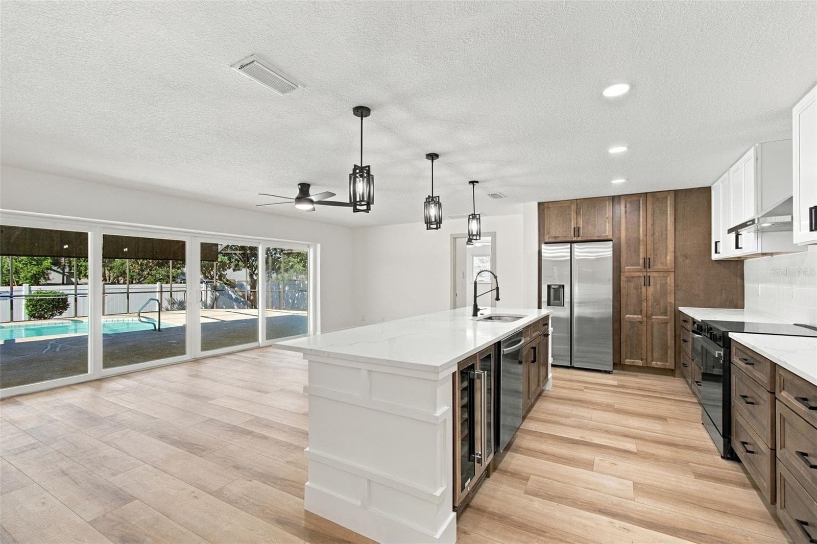 Kitchen - 2942 CLUBHOUSE DR W, CLEARWATER