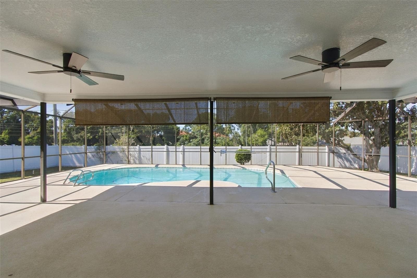Pool Patio - 2942 CLUBHOUSE DR W, CLEARWATER