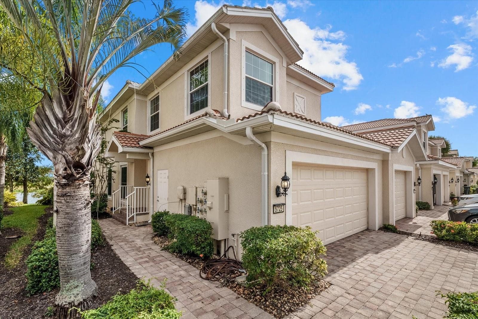5725 FOSSANO DR #706