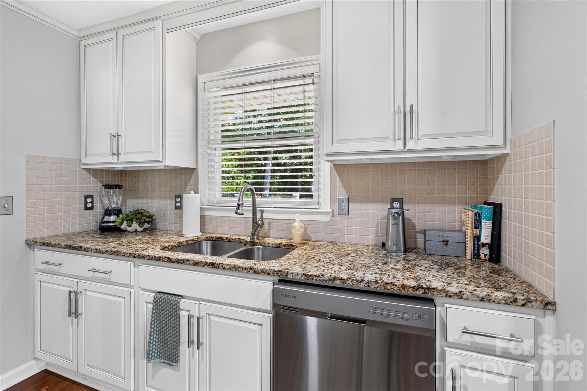 kitchen - 2209 Rainbrook Drive, Monroe
