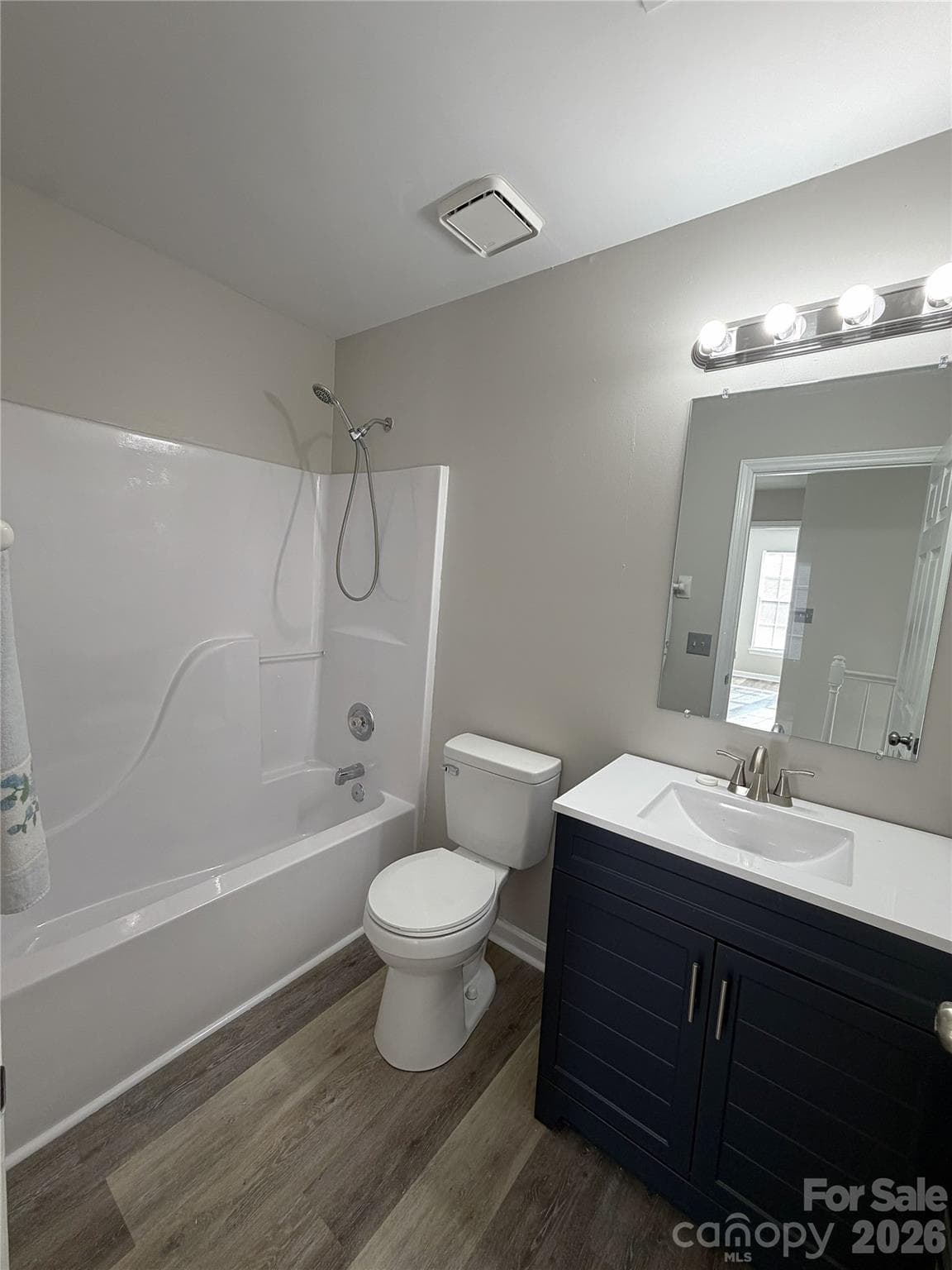 Hall Bath - 10904 Delsing Court, Charlotte