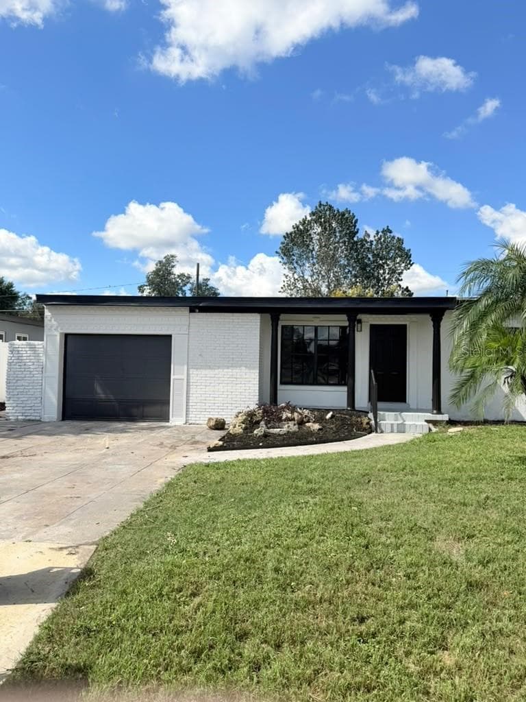 Single Family Residence at 1804 EDMUNDSHIRE RD, ORLANDO, photo 2 of 30