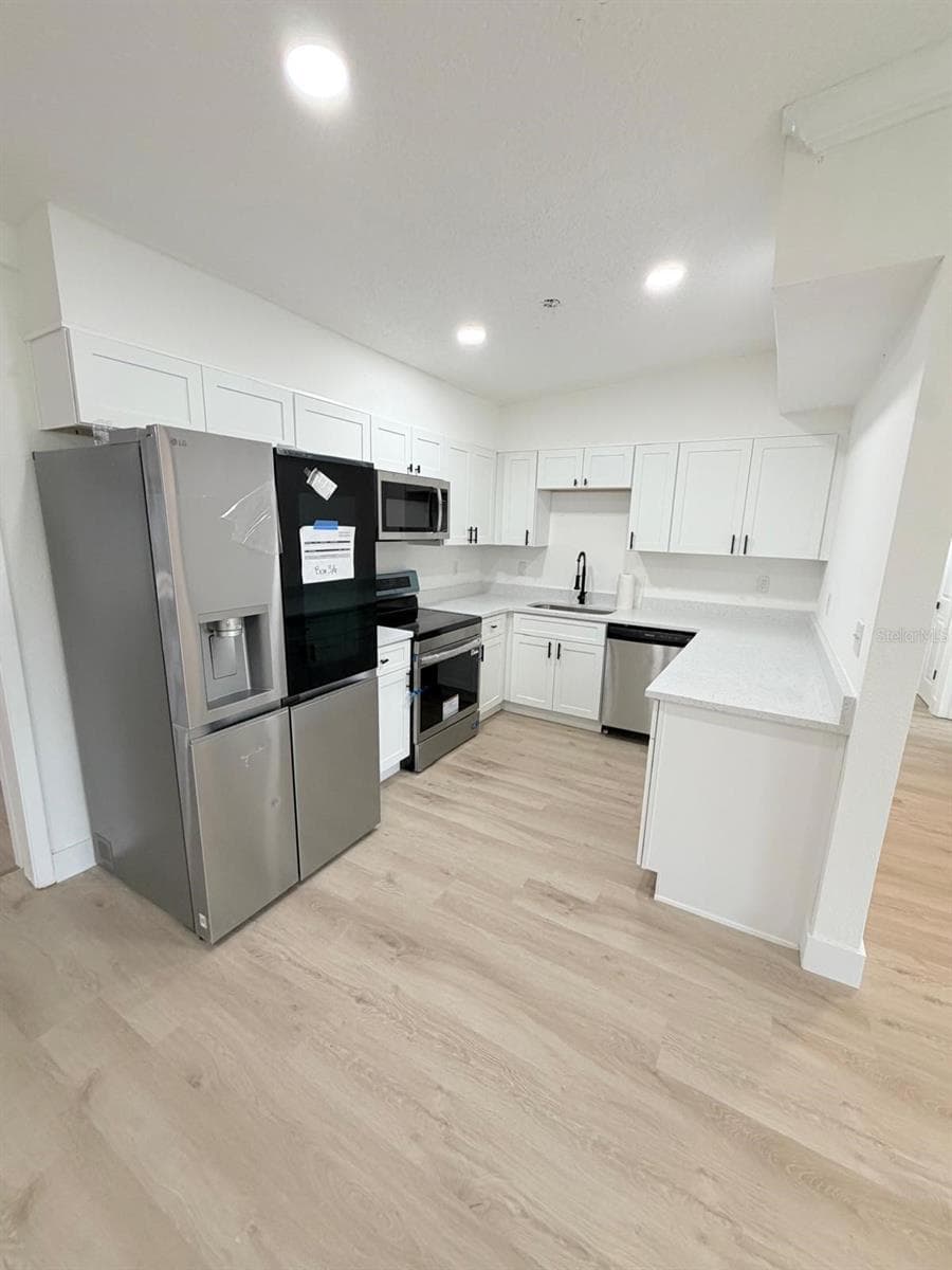 Single Family Residence at 1804 EDMUNDSHIRE RD, ORLANDO, photo 9 of 30