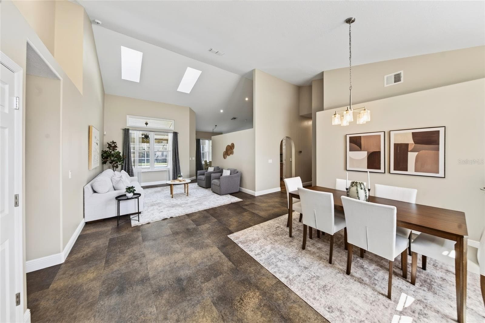 Single Family Residence at 2729 SPIVEY LN, ORLANDO, photo 8 of 48