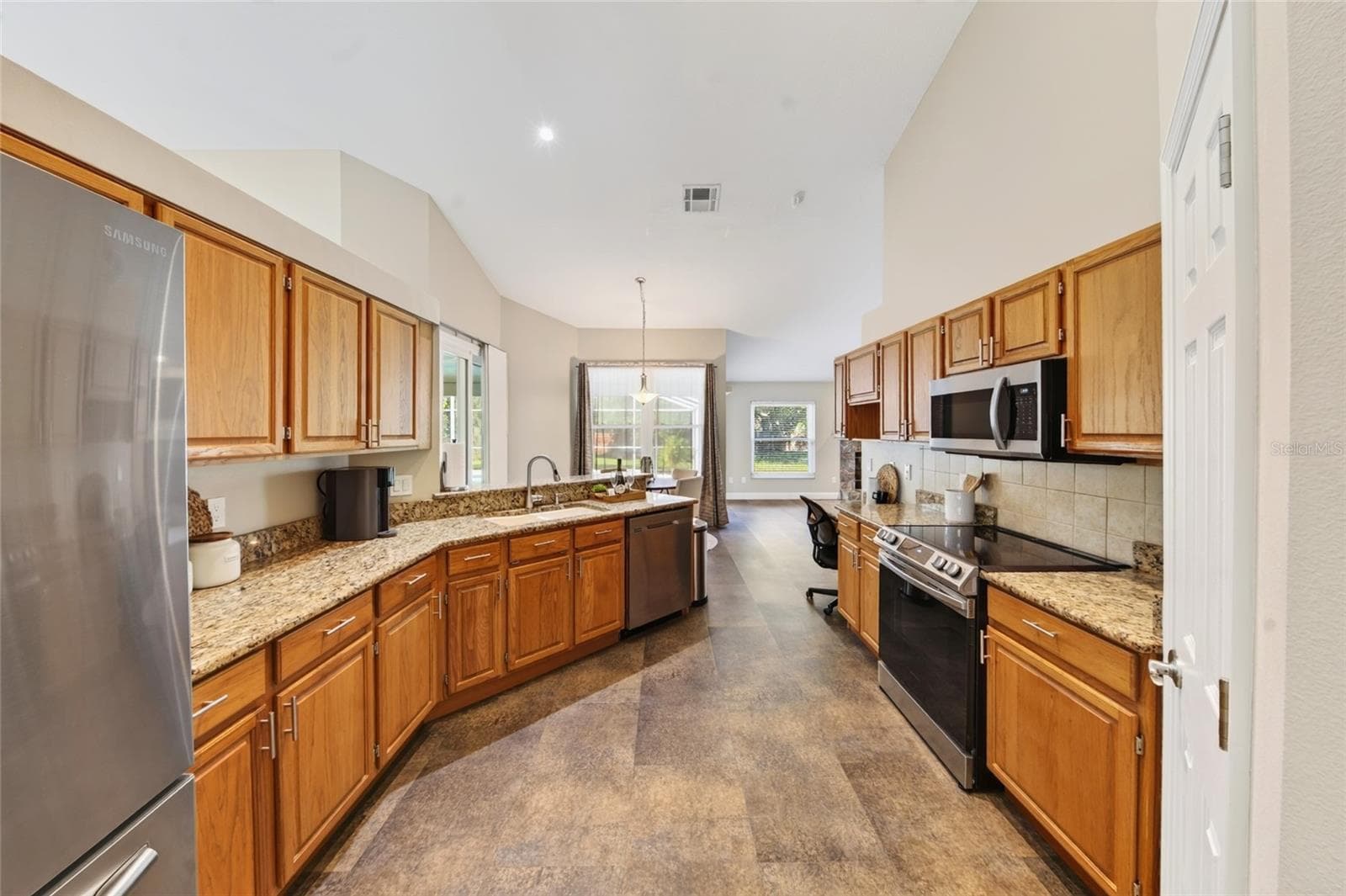 Single Family Residence at 2729 SPIVEY LN, ORLANDO, photo 15 of 48