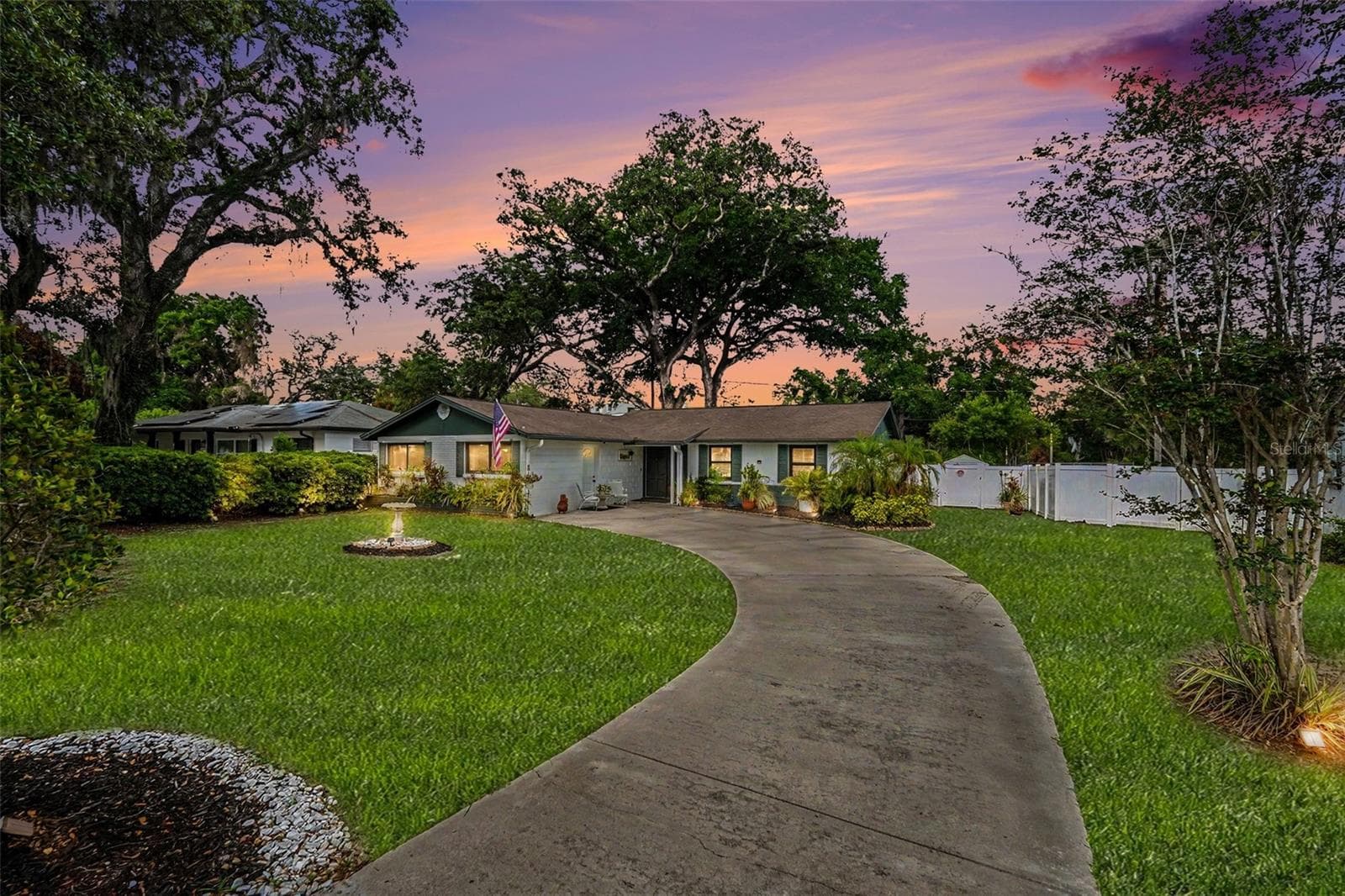 Single Family Residence at 8115 N OLA AVE, TAMPA, photo 3 of 38