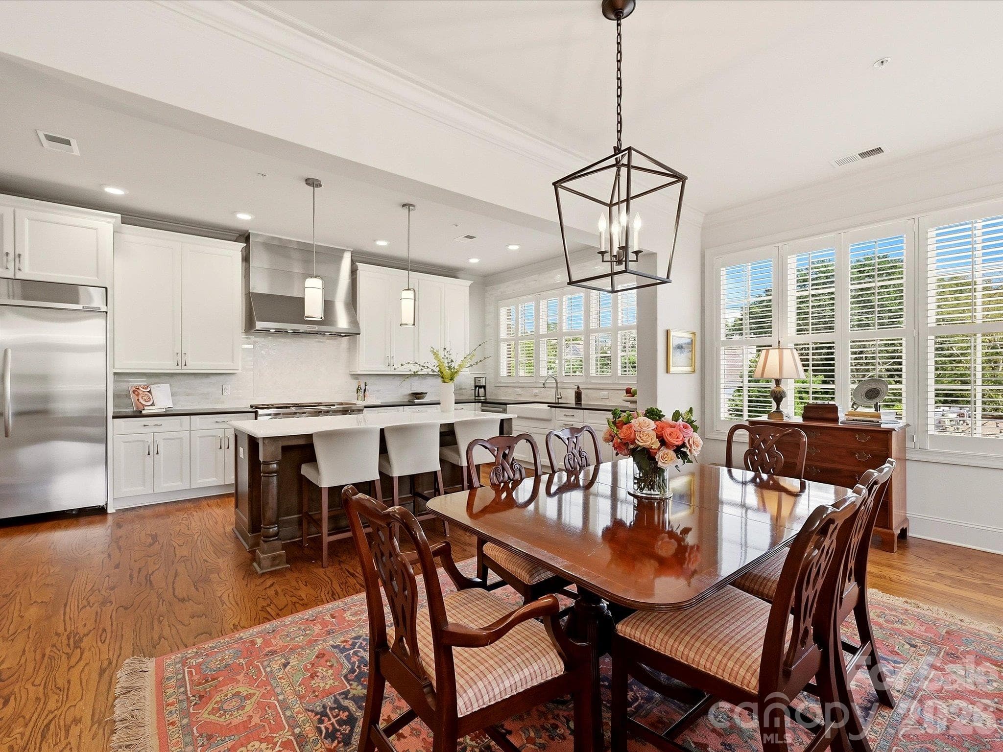 Condominium at 2251 Selwyn Avenue, Charlotte, photo 15 of 48