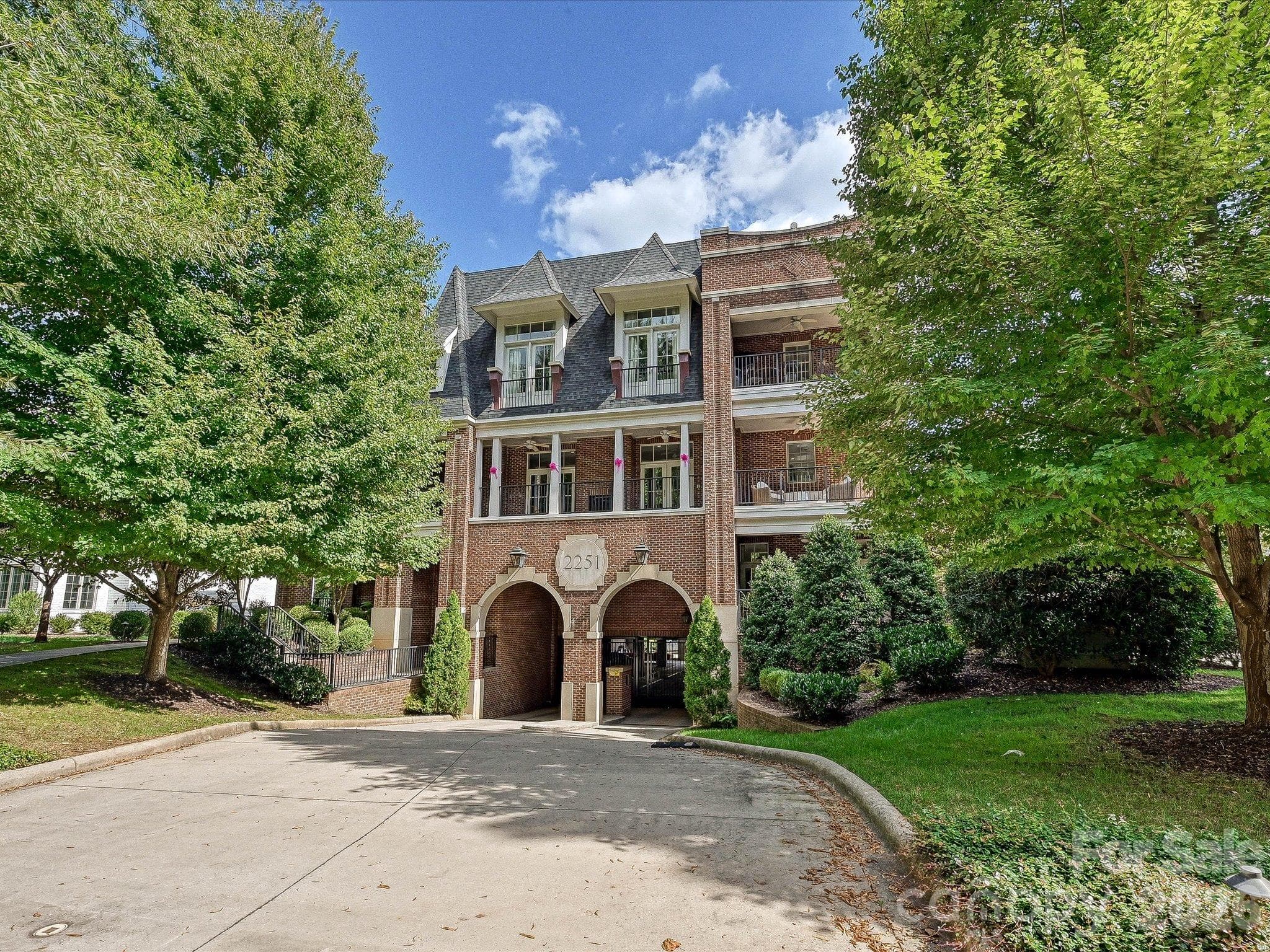 Condominium at 2251 Selwyn Avenue, Charlotte, photo 48 of 48