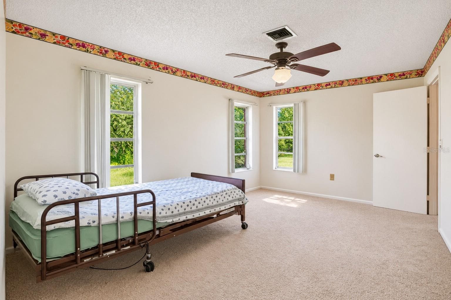 Single Family Residence at 8359 KEESLER ST, SPRING HILL, photo 11 of 21