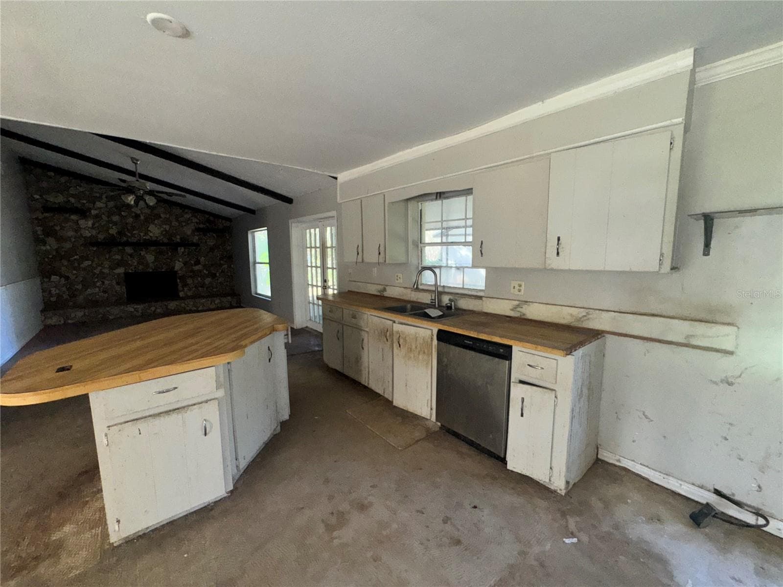 Single Family Residence at 477 WOODSTOCK DR, PORT ORANGE, photo 3 of 14