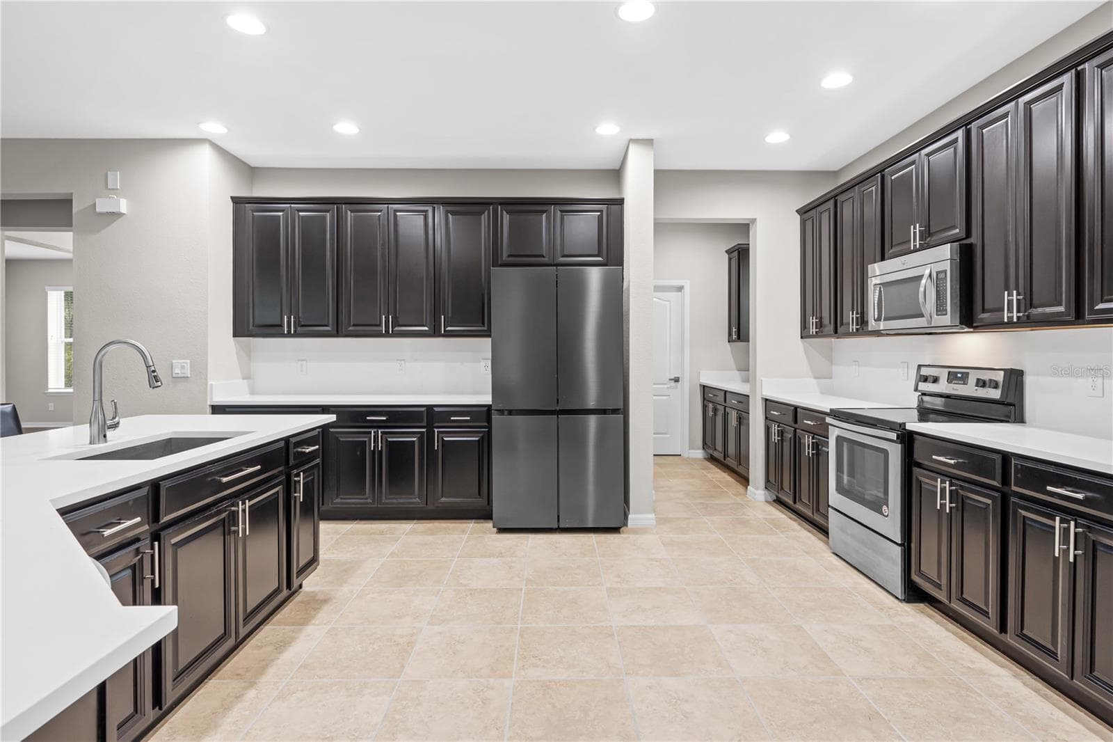 Single Family Residence at 5955 CALDERA RIDGE DR, LITHIA, photo 9 of 74