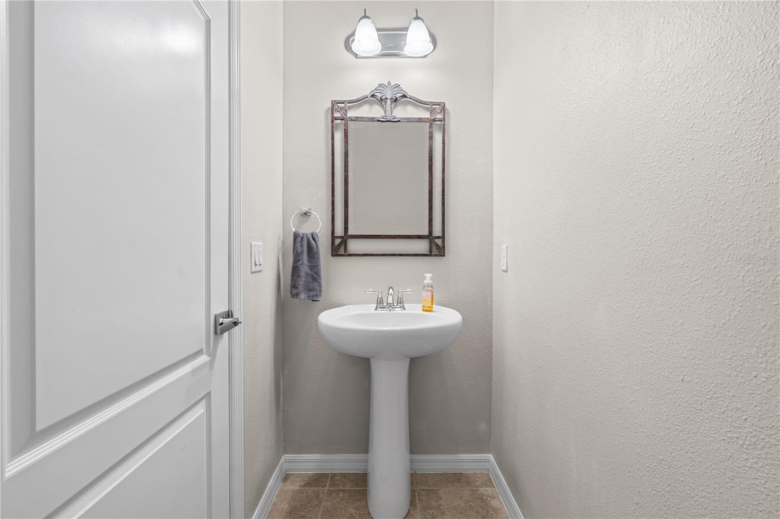 Single Family Residence at 5955 CALDERA RIDGE DR, LITHIA, photo 11 of 74