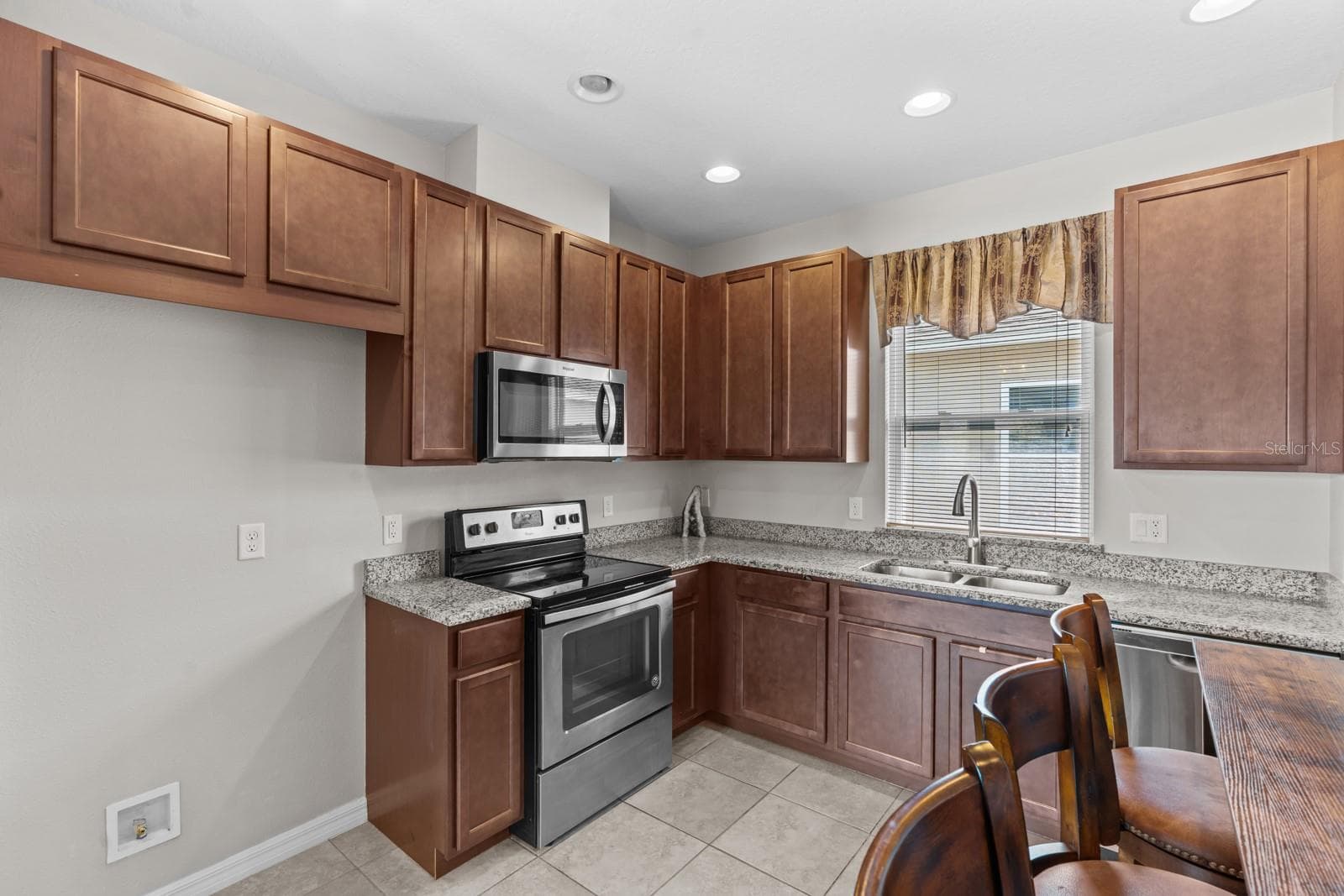 Single Family Residence at 5955 CALDERA RIDGE DR, LITHIA, photo 69 of 74