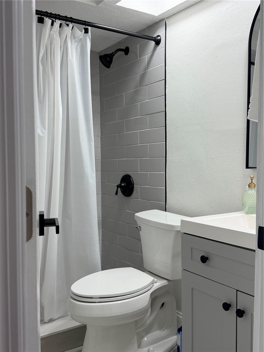 Single Family Residence at 7220 FOX HOLLOW DR, PORT RICHEY, photo 11 of 28
