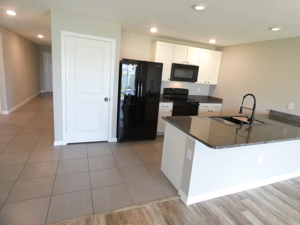Single Family Residence at ZEPHYR LAKES SUB, ZEPHYRHILLS, photo 24 of 47