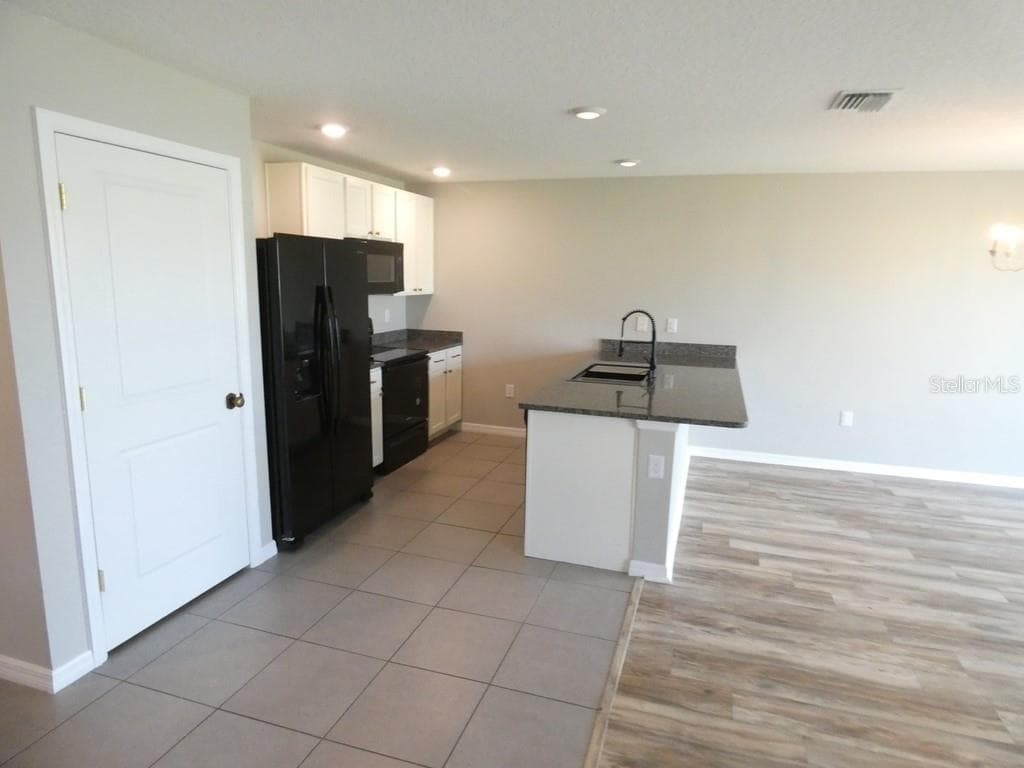Single Family Residence at ZEPHYR LAKES SUB, ZEPHYRHILLS, photo 33 of 47