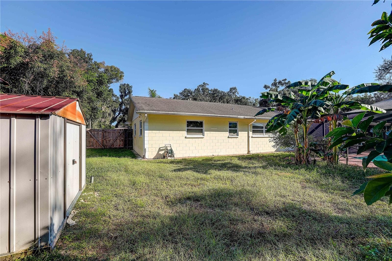 Single Family Residence at 519 OAKHURST ST, BRANDON, photo 37 of 41