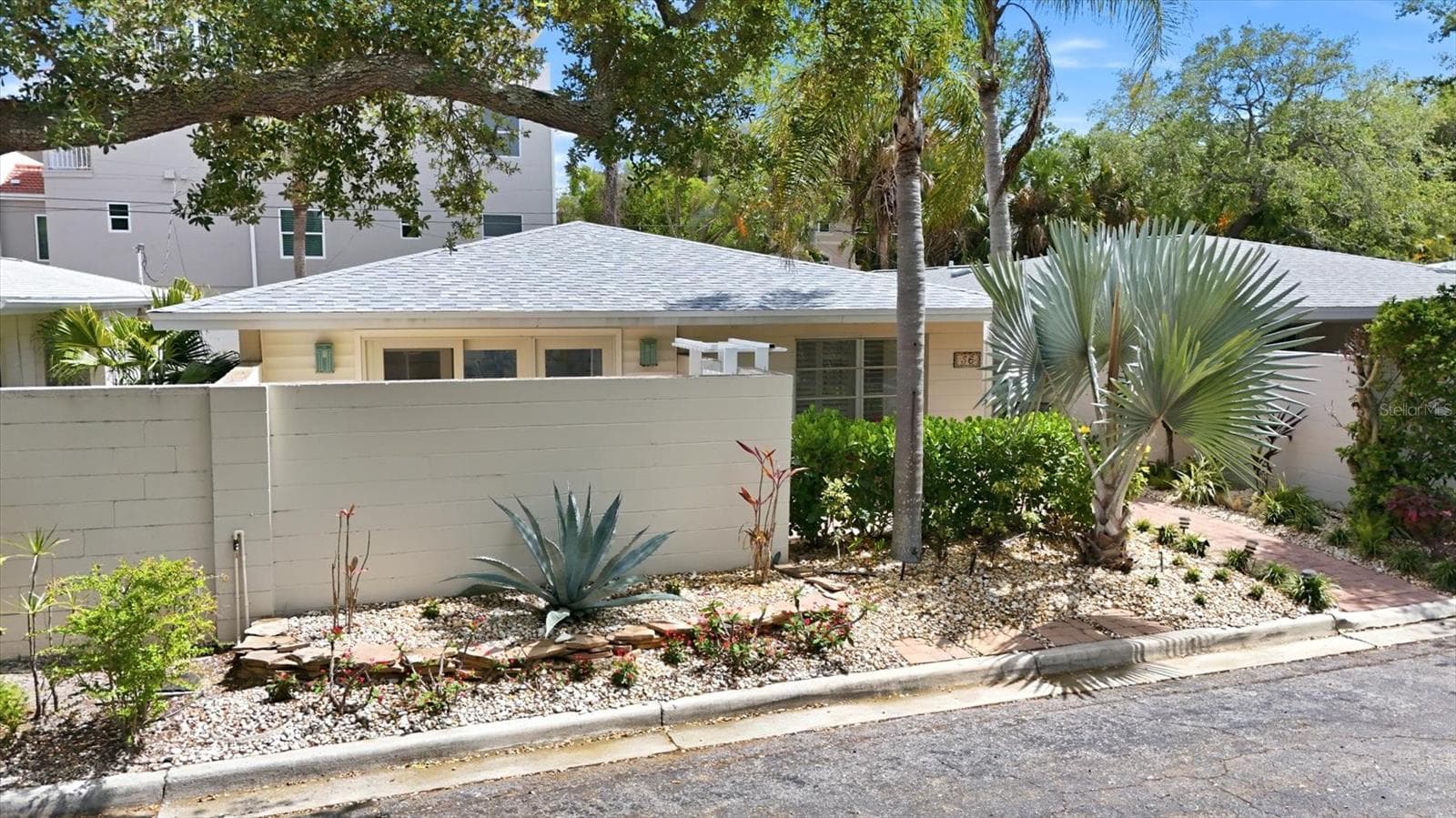 S6 Free-Standing Villa - 6005 MIDNIGHT PASS RD #S6, SARASOTA