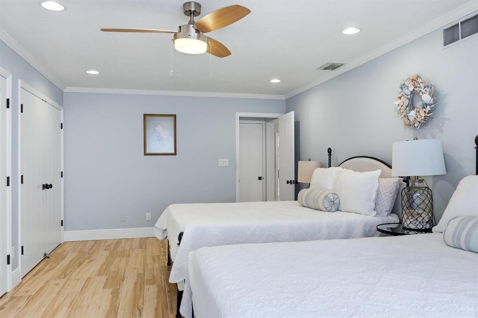 Oversize Guest Suite - 6005 MIDNIGHT PASS RD #S6, SARASOTA