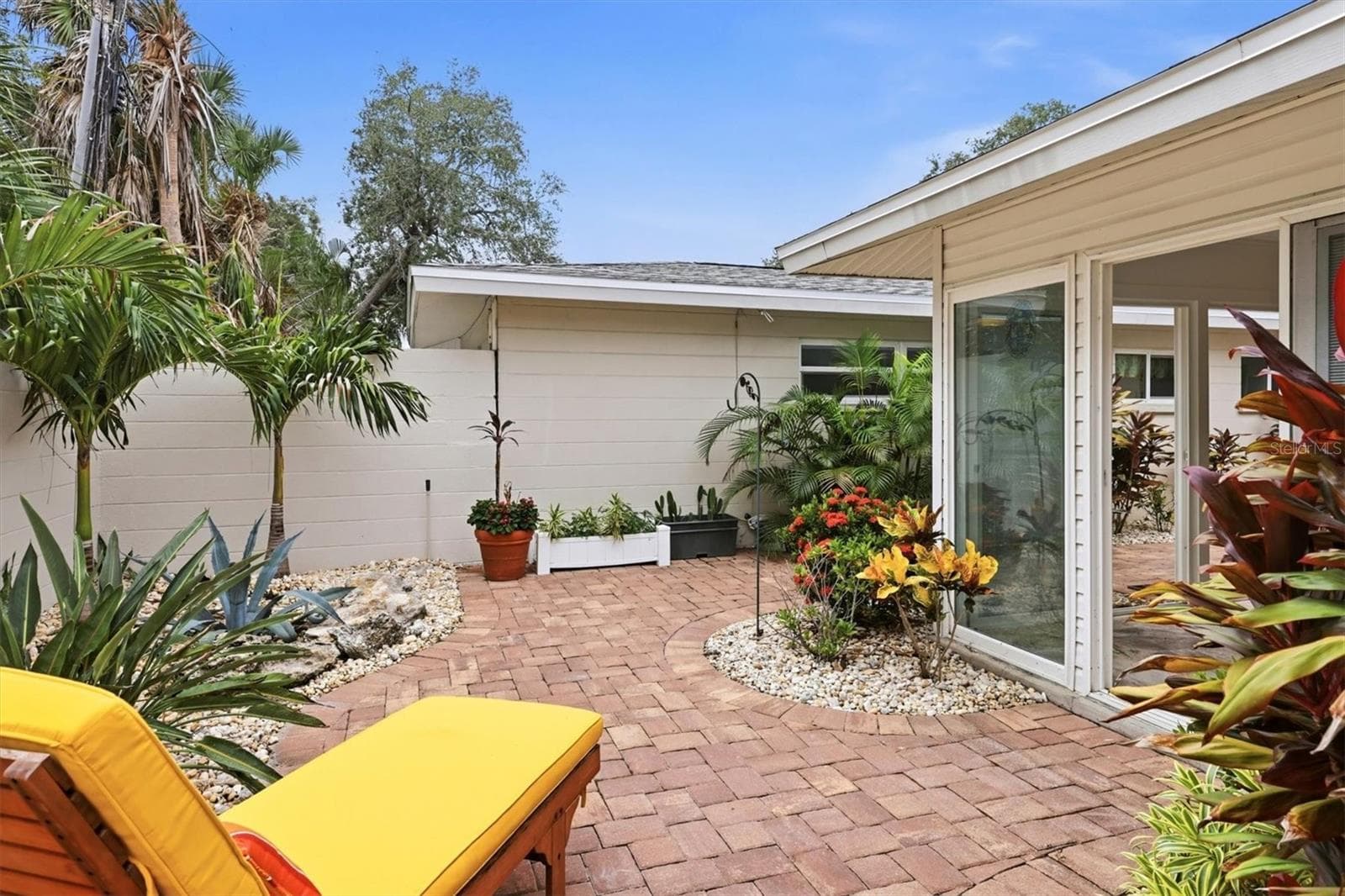Back Patio - 6005 MIDNIGHT PASS RD #S6, SARASOTA