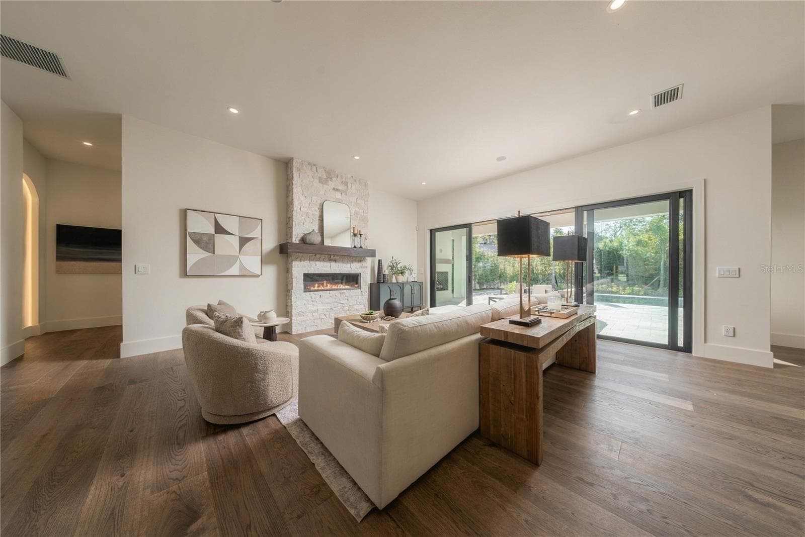 Single Family Residence at 2823 PARKLAND CIRCLE, WINTER PARK, photo 12 of 47