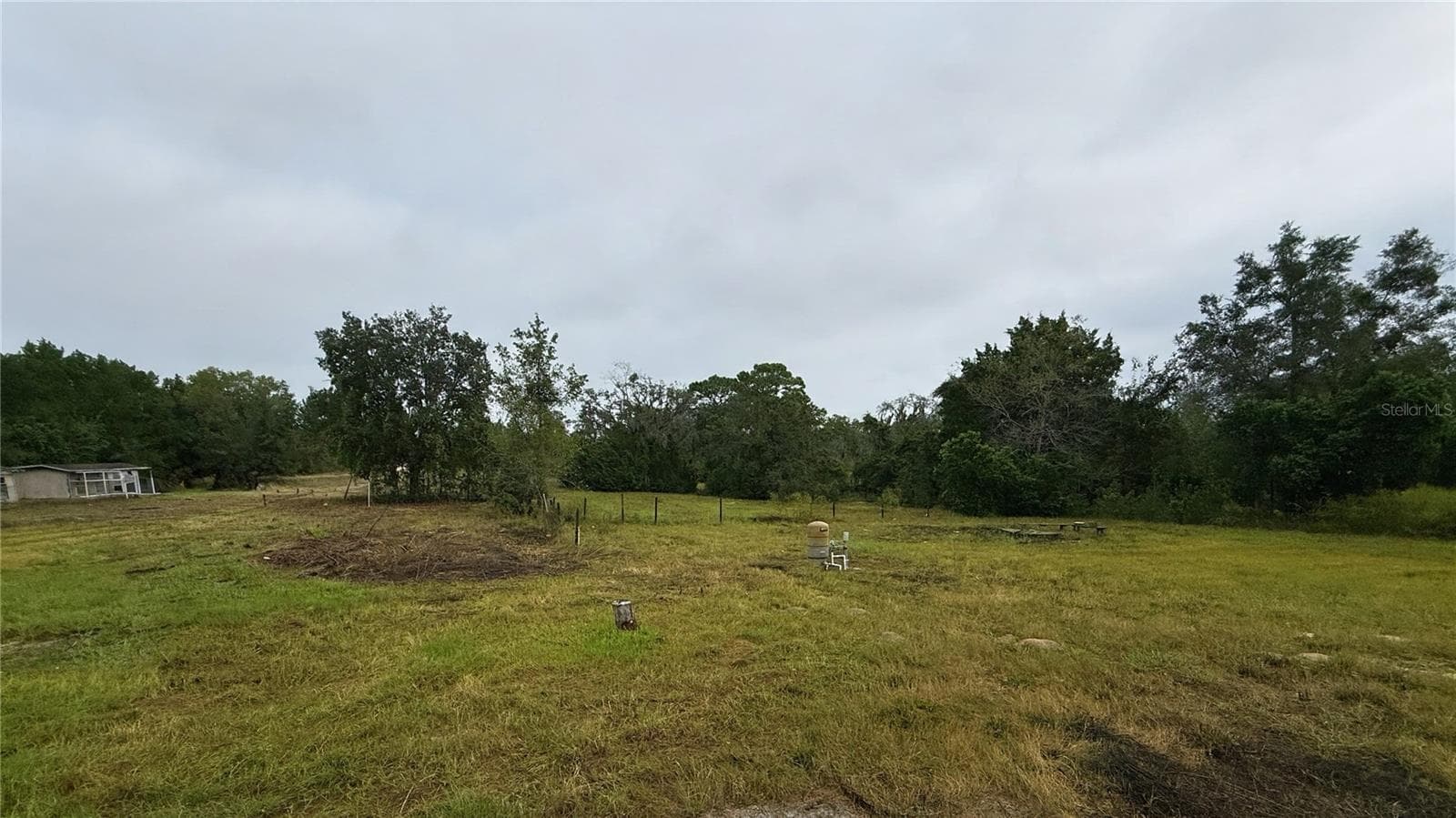 Build a accerorie building for your hobbies - 16036 BOSLEY DR, SPRING HILL